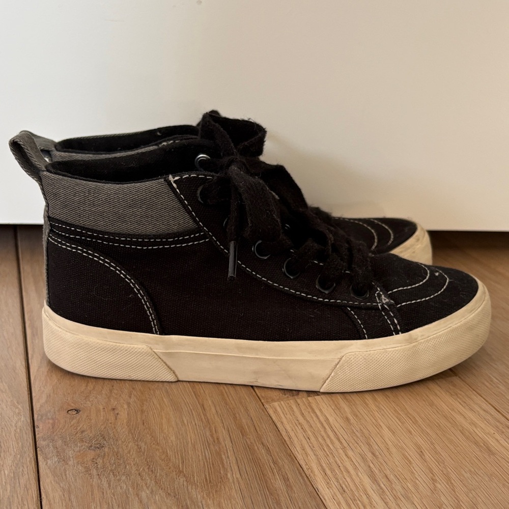 Old Navy Black Canvas Sneakers for Kids